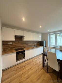 Prenájom 2 izbového bytu, Martin - Centrum