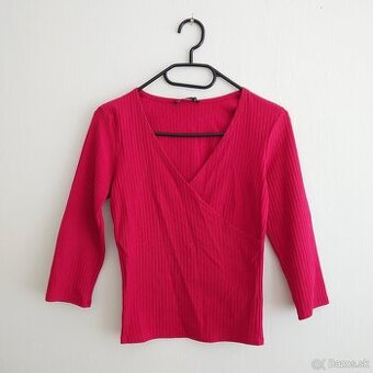 • Na predaj nový dámsky top Bershka •