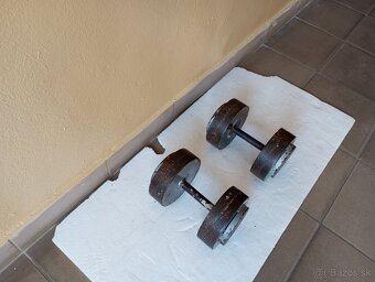 Železné  jednorúčky 2 x 20 kg a Neoprénové jednorúčky 2x1 kg