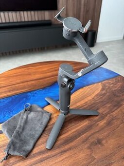 DJI Osmo Mobile 6 – stabilizátor na mobil, výborný stav