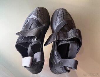 Lezečky Black Diamond Shadow Black
