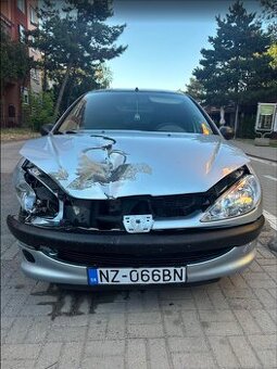 Peugeot 206 1.1i 44kW