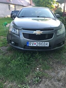 Chevrolet cruze LS 2011