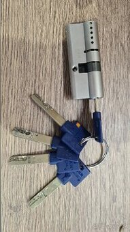 Predám cylindricku vložku Mul-T-Lock Interactive+