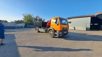 MAN LE 15,220 Hákový nosič kontajnerov s hydraulickou rukou