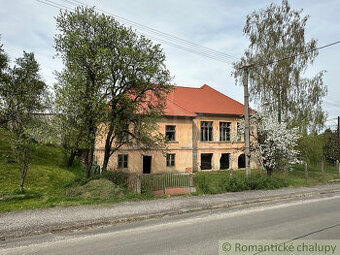 Exkluzívne: 100-ročná škola v Lukovištiach