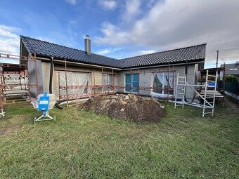 EXKLUZÍVNE predáme veľký 4 izb bungalov 203m2 Lužianky