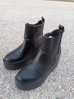 Kotníkové dámske čižmy NOVÉ