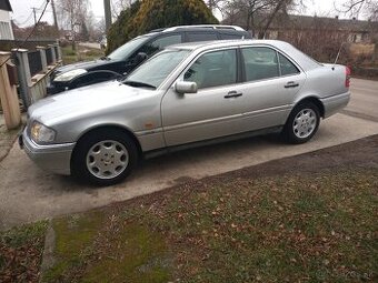 Mercedes w202 c250d elegance - 1