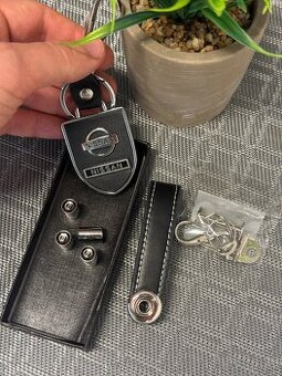 Dekoratívne krytky ventilov kolies  + kľúčenka