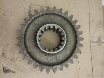 Predám koleso reduktora prednej nápravy v3s