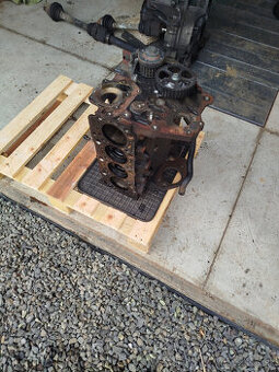 Predám holomotor, spodok motora 1.7 CDTi