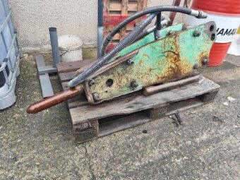 Buracie kladivo na bager, traktorbager.