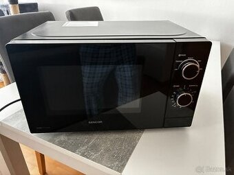 Mikrovlnná rúra Sencor.