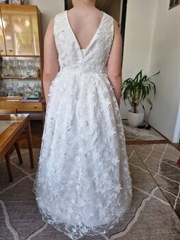 Šaty na príjĺmanie