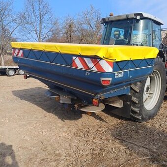 Rozmetadlo umeleho hnojiva bogballe