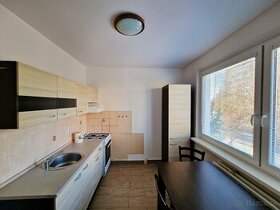 ZNÍŽENÁ CENA - 3 izbový byt s balkónom