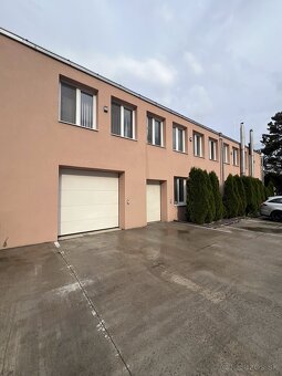 Prenájom skladovo-výrobných priestorov Veľký Šariš-1km od R4