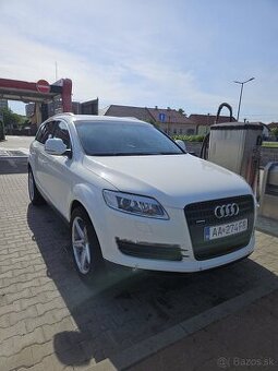 Audi q7 4.2tdi 7-miest