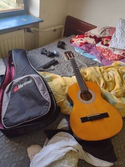 Gitara martinez ( PREČITAJTE SI OPIS