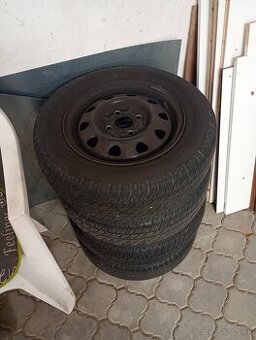 Predám kolesá/plechace na Felíciu R13