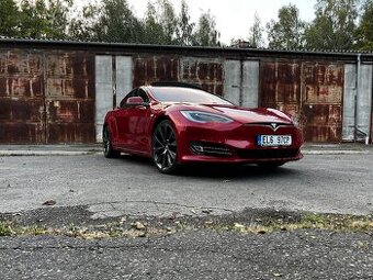 Tesla Model S 75D