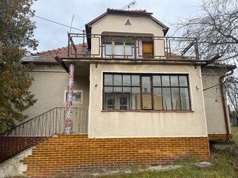 Rodinný dom s veľkým pozemkom v obci Kolta