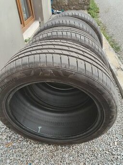 Predám pneumatiky letné 235/45 r17