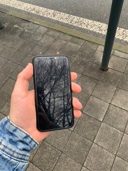 iPhone XS 100% batéria