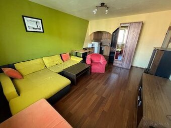 Predám 2izbový byt,ul.Horská Šípok Partizánske - 1