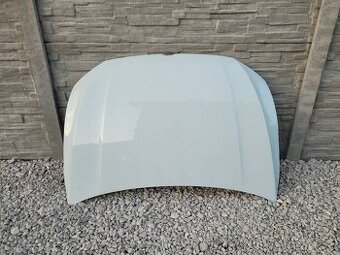 VW GOLF 8 PREDNA KAPOTA