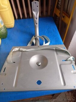 Držiak na televízor