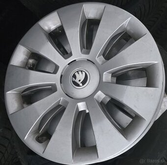 Puklice r16 original Škoda