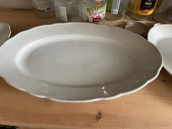 Veĺké oválne servírovacie taniere