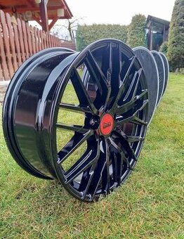 R18 5x112 8J ET45 otvor 66.6mm 57.1mm
