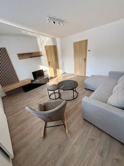 Prenájom zrekonštruovaného bytu 3+1 v Čadci - centrum