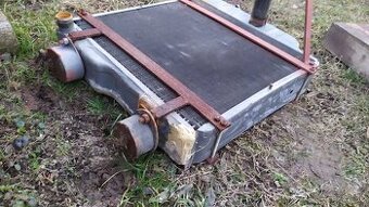 Predám na Zetor 6911 chladič.