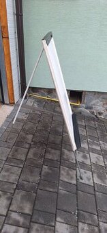 Reklamná tabuľa stojan