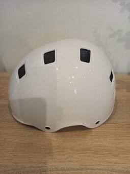 Prilba na lyžovanie