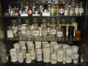 Predam zbierka starozitna lekarenska nadoba, flaska...