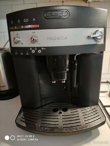 Kávovar DeLonghi MAGNIFICA