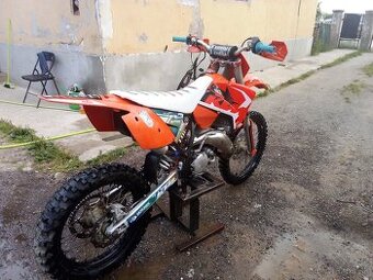 Predám KTM SX 125 rok 2007 je to 2-tak pojazna