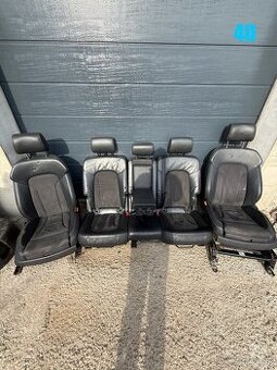 Predám polokožené sedadla Audi q7 s-line 4L . Vyhrievané