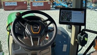 Navigácia do traktora s autopilotom a bez CHCNAV