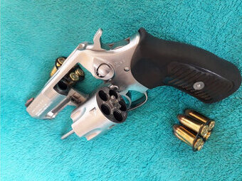 Predám revolver Ruger SP 101 v kalibri 9 mm Luger