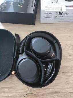 V záruke Sony WH1000-XM4