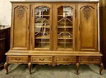 Rezerve Vintage komoda, masív ,v 185 cm, s 247 cm, h 50 cm,