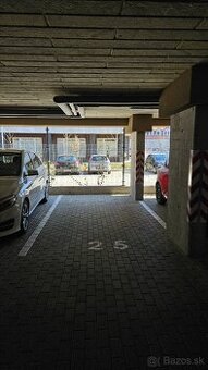 [REZERVOVANÉ] Prenájom – garážové parkovacie miesto, Senica