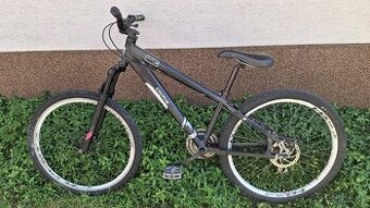 Freestyle Cocaine Dirtparade bike