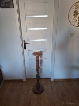 Predám stojan na kvet.